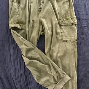 Torrid cropped jogger pant